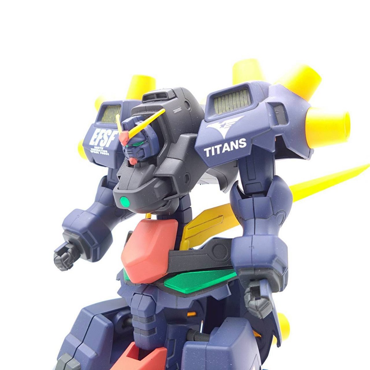 devilgundam-titans-2-detail-11