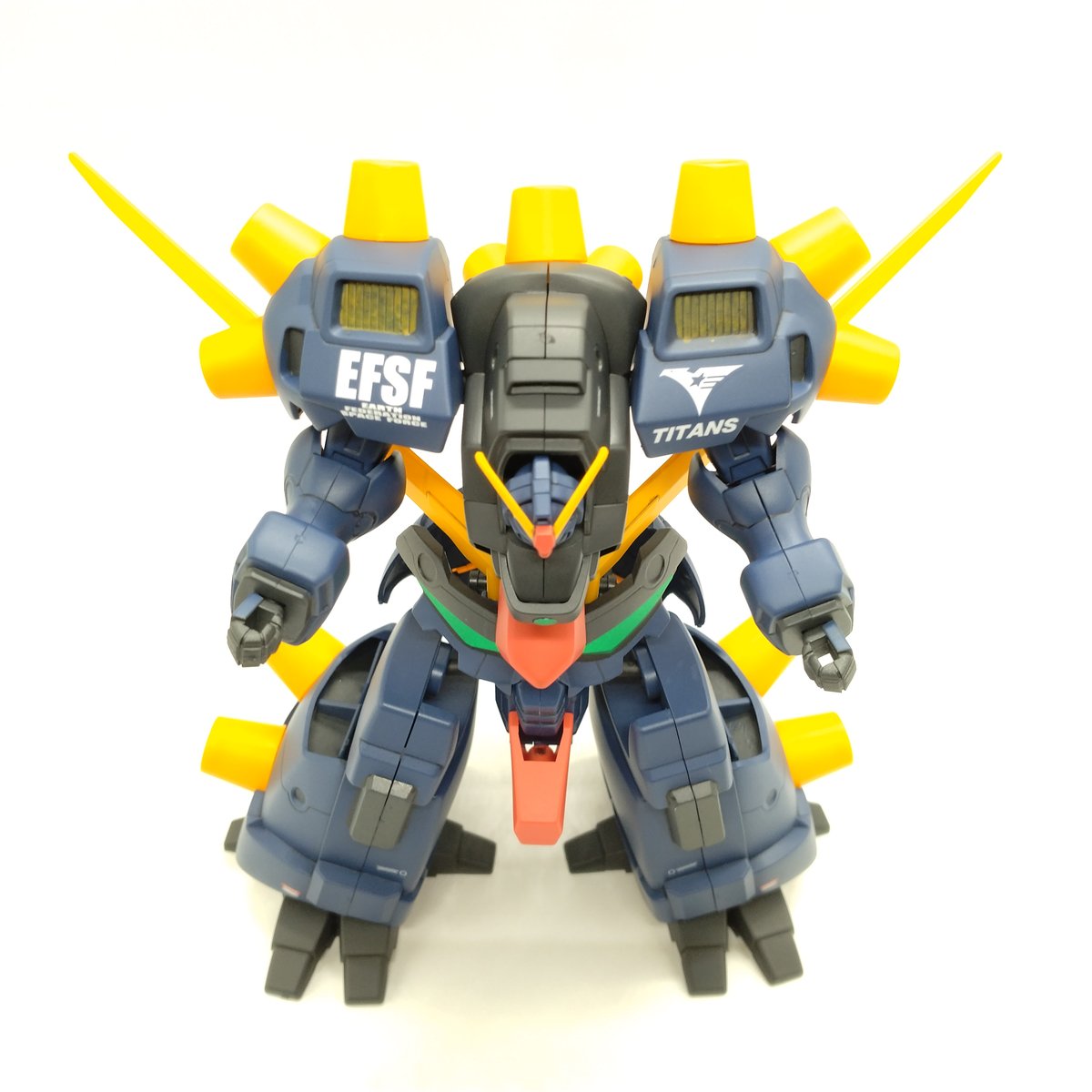 devilgundam-titans-2-detail-13