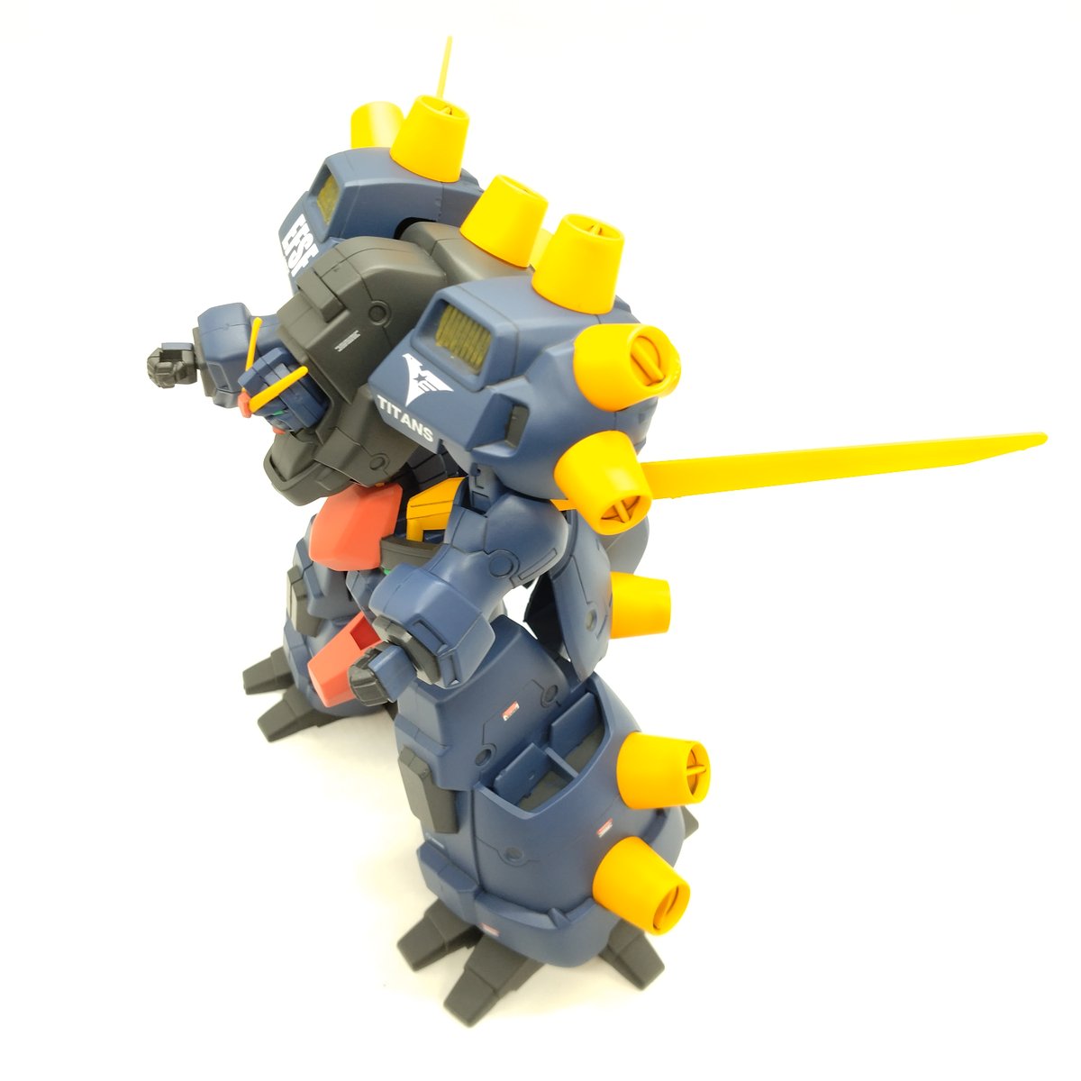 devilgundam-titans-2-detail-14