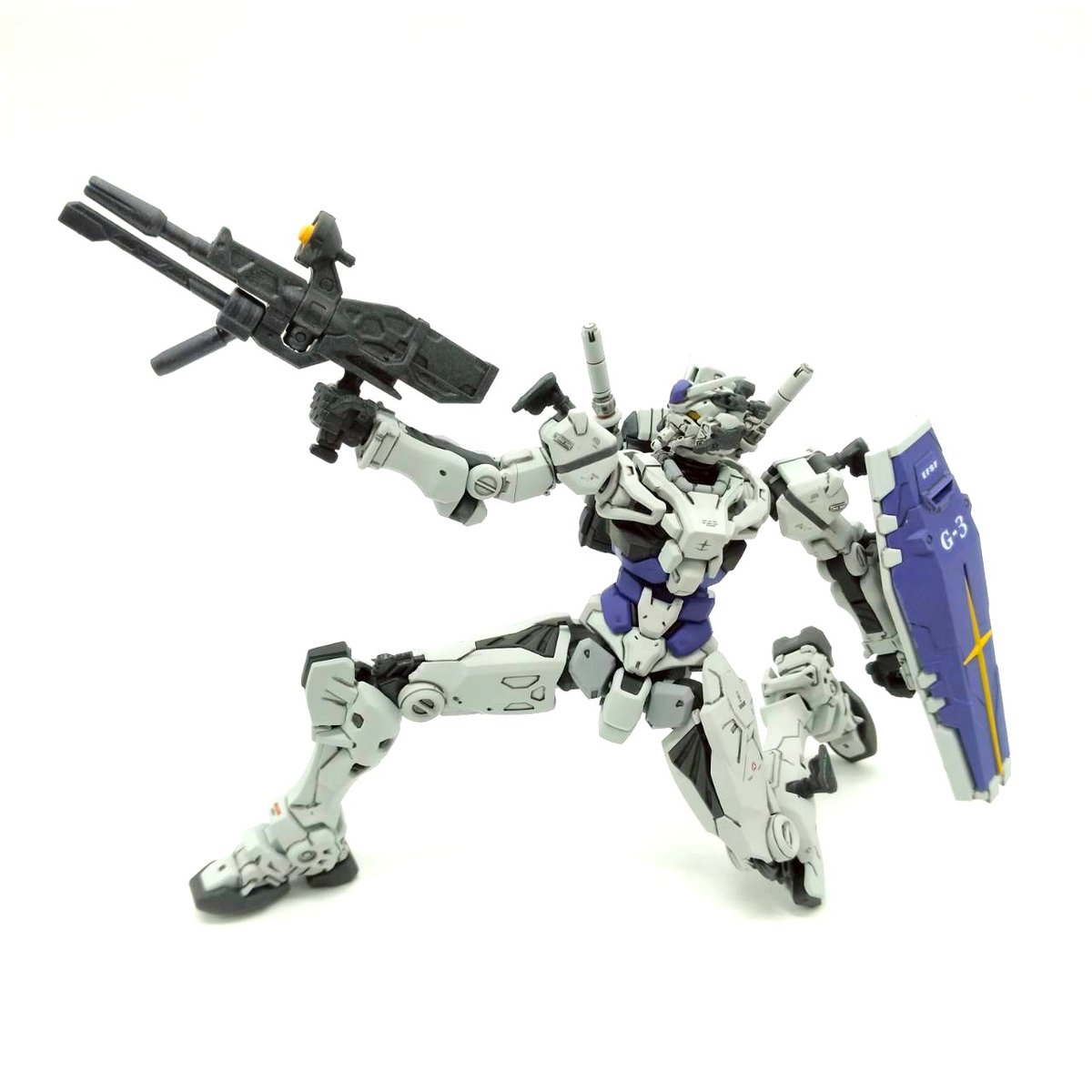 g-3gungam-gq-8-posing-2
