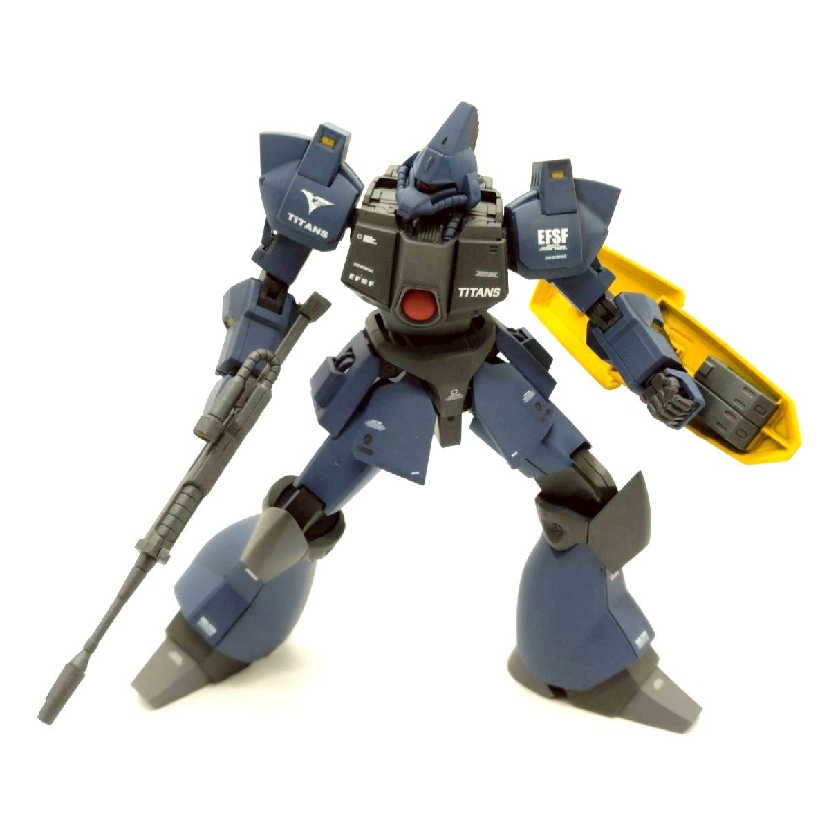 galbaldy-t-8-posing-2