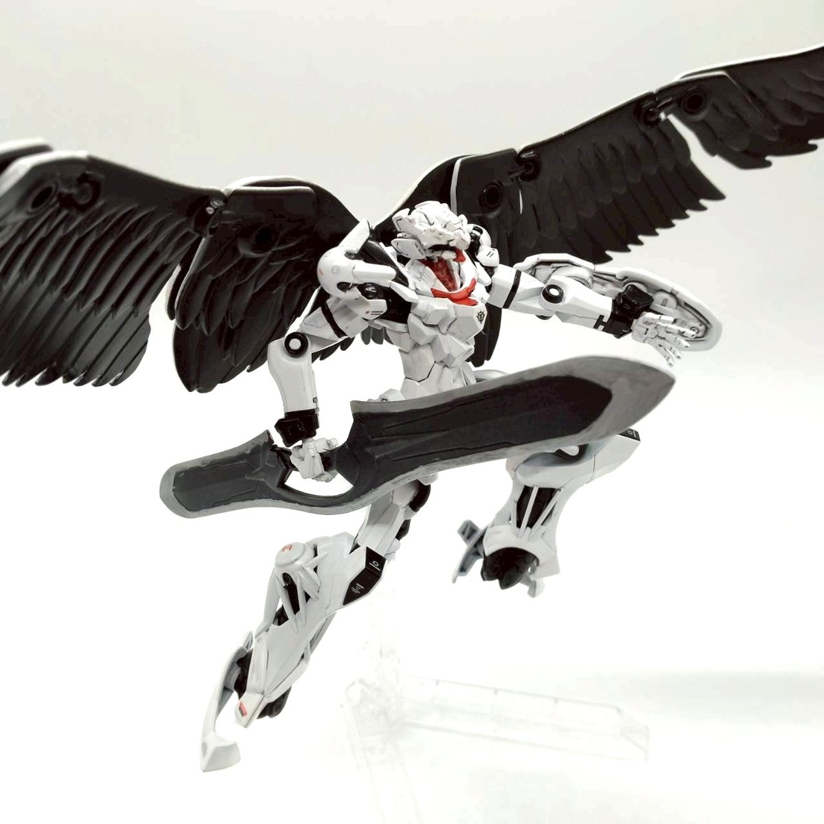 gquuuuuux-masspro-8-posing-1