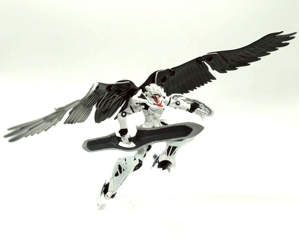 gquuuuuux-masspro-8-posing-2