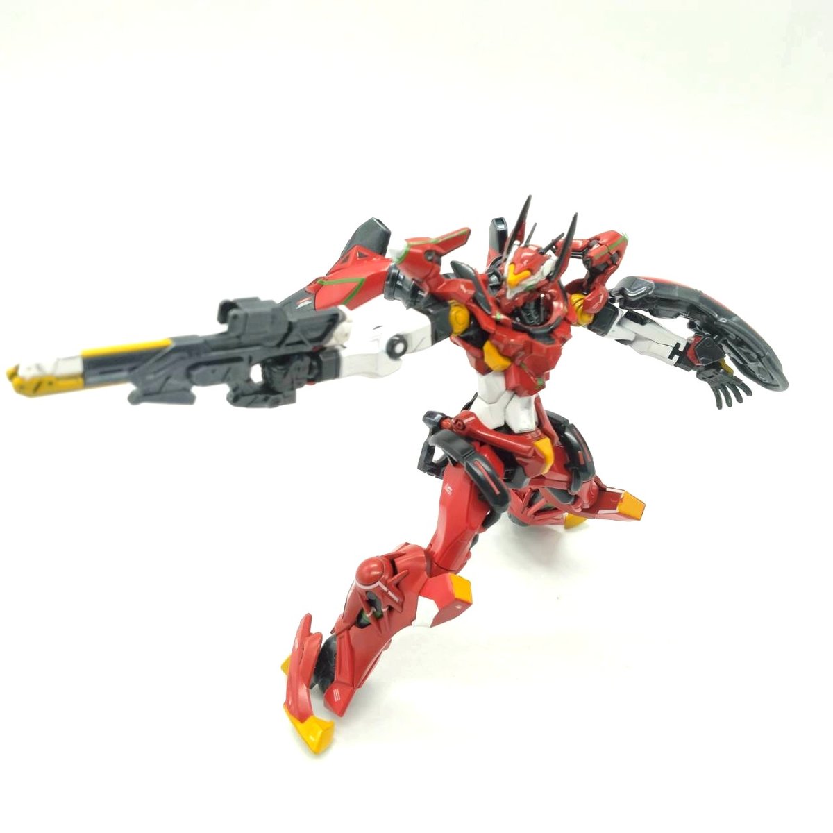 gquuuuuux-pm02-8-posing-1