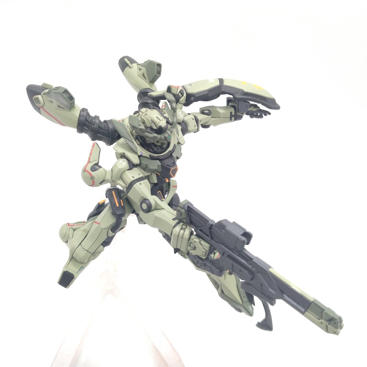 gquuuuuux-zeon-8-posing-10