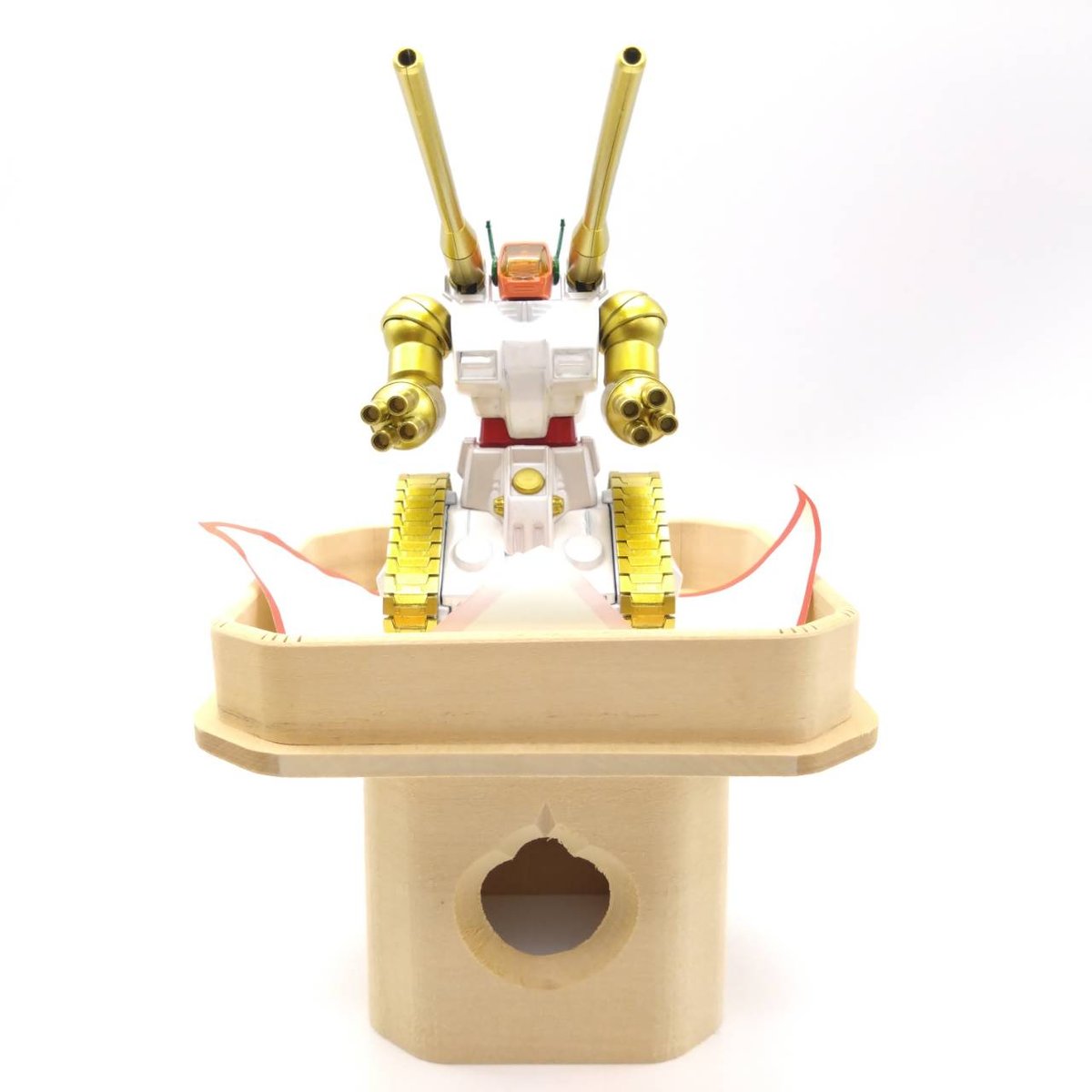 guntank-2026-8-posing-1