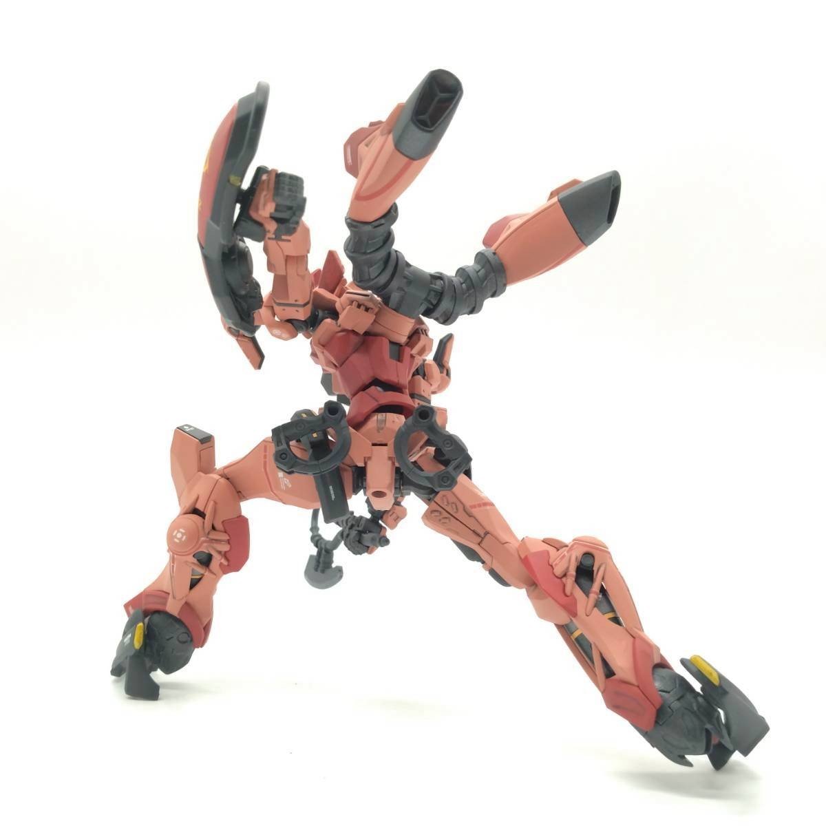 red-gquuuuuux-08-08