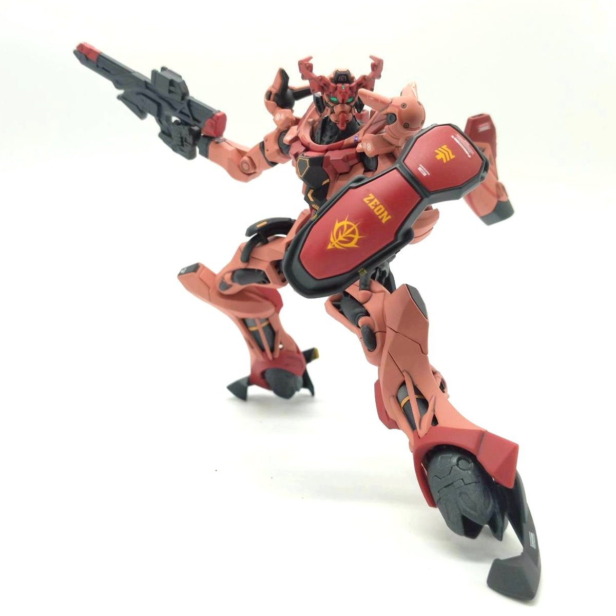 red-gquuuuuux-08-09