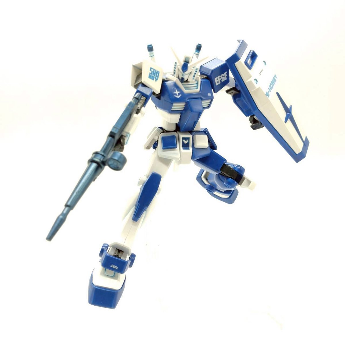 s-hobby-gundam-8-posing-5