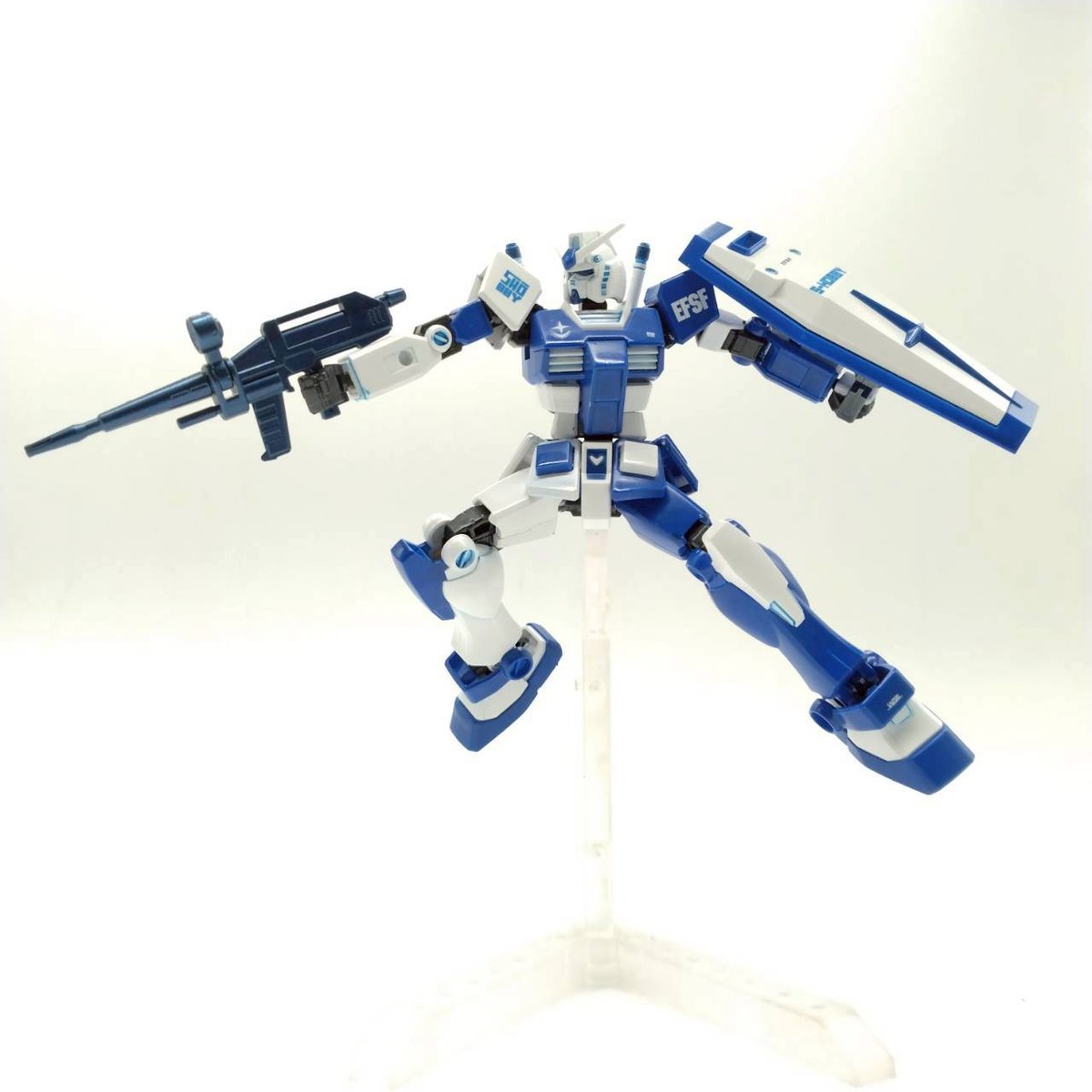 s-hobby-gundam-8-posing-6