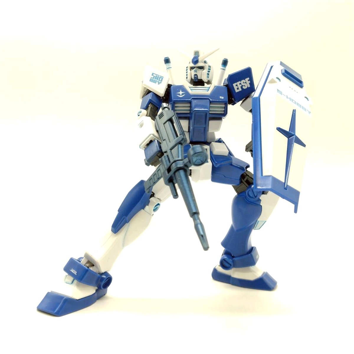 s-hobby-gundam-8-posing-8